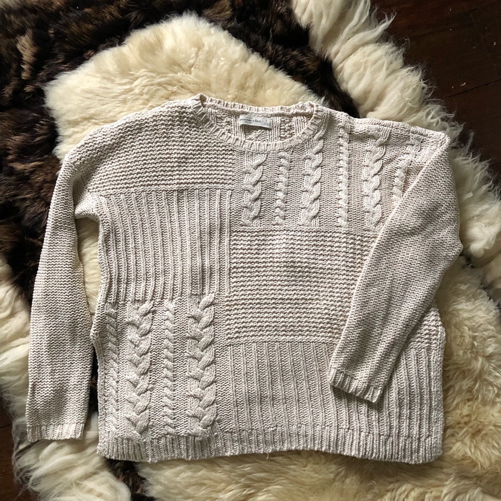 Abercrombie & Fitch sweater